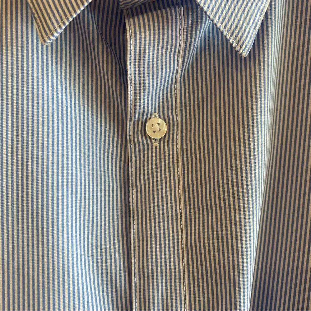 H & M Men’s Button Dress Shirt, Size M Slim Fit; Light Blue & White Pinstripe - Picture 3 of 7